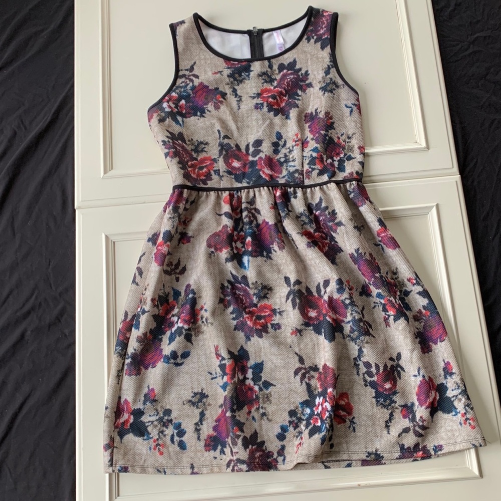Women’s Xhilaration floral Dress large